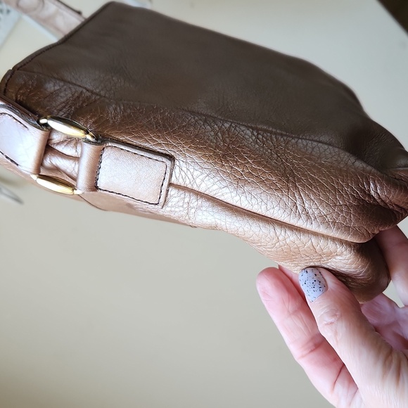 Vintage SAS Metallic Golden Pebbled Leather CROSSBODY Shoulder Bag Purse - Picture 13 of 17